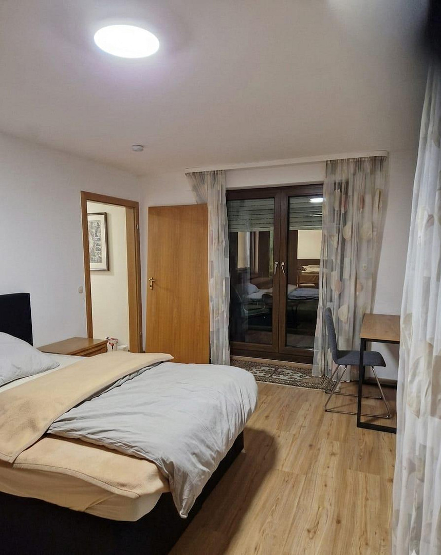 3-Zimmer-Penthouse mit großer Dachterrasse, Aufzug & Garage ohne  Käuferprovision – Mäulenstr.27, 70327 Stuttgart(Untertürkheim) – Vorschaubild 9