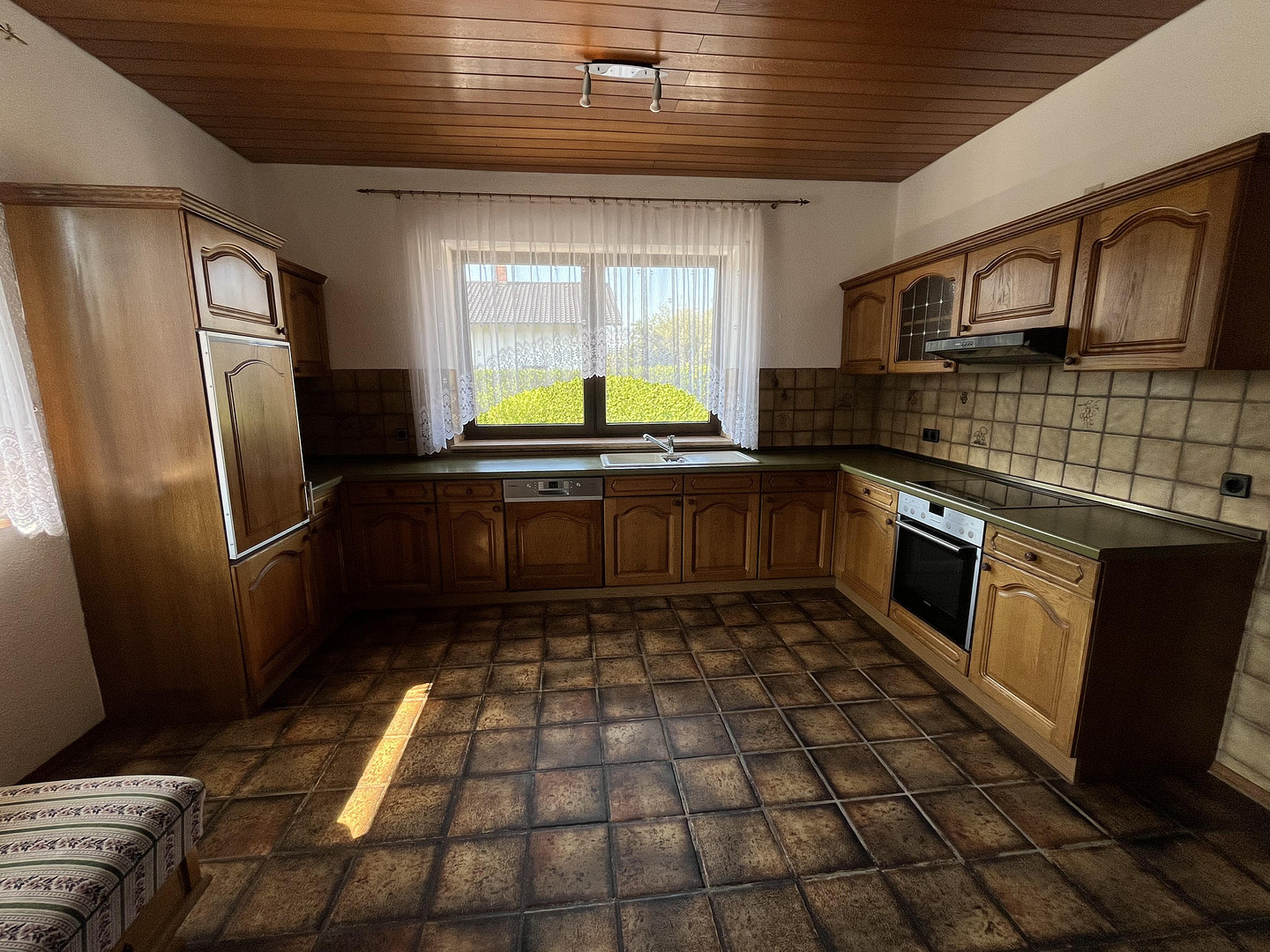 Großzügiger Bungalow mit Traumgrundstück, Dreifachgarage in Markt Eichendorf – provisionsfrei – Eichendorf – Vorschaubild 14