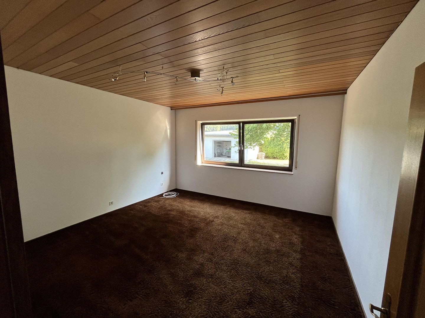 Großzügiger Bungalow mit Traumgrundstück, Dreifachgarage in Markt Eichendorf – provisionsfrei – Eichendorf – Vorschaubild 22