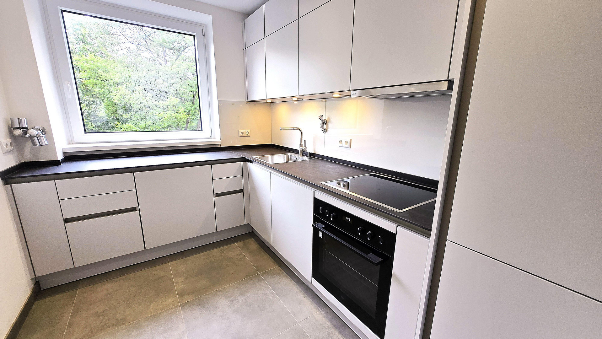 Modern ausgestattete 2-Zimmer-Wohnung in zentraler Lage von HH-Rissen – Grete Nevermann Weg 24, 22559 Hamburg(Rissen) – Vorschaubild 3