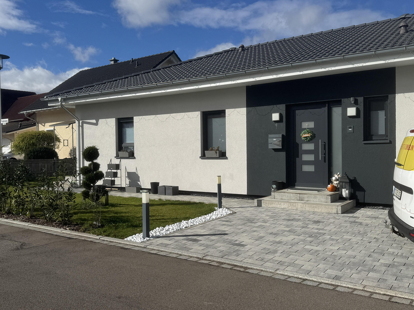 Moderner Bungalow – hochwertig ausgestattet, energieeffizient und naturnah