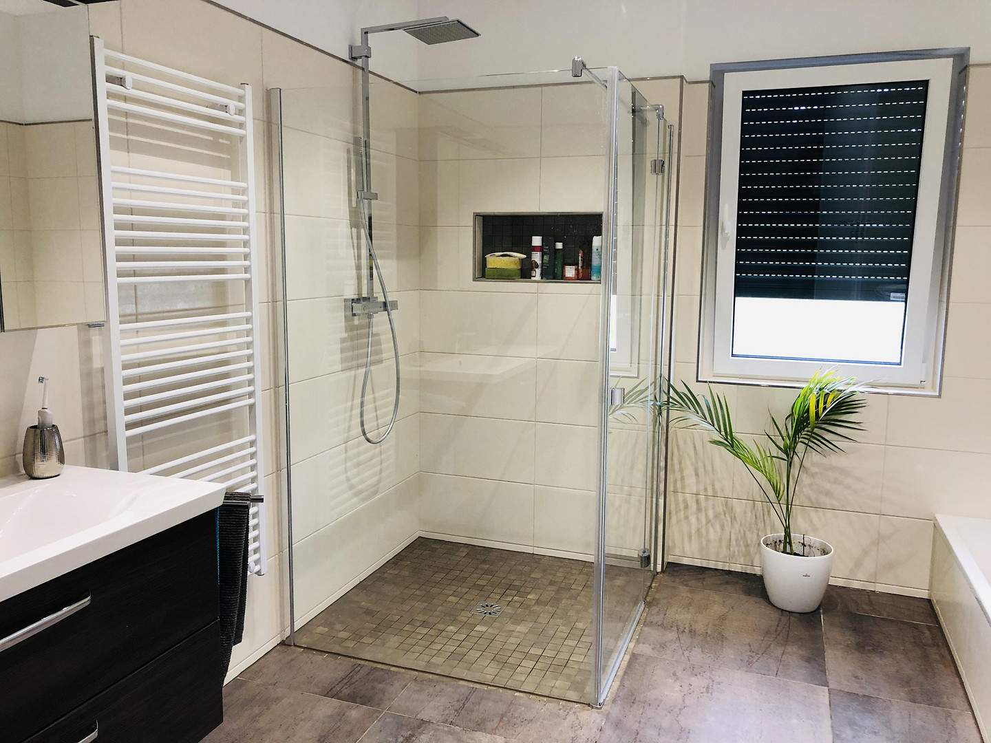 Moderner Bungalow – hochwertig ausgestattet, energieeffizient und naturnah – Geisingen(Aulfingen) – Vorschaubild 12