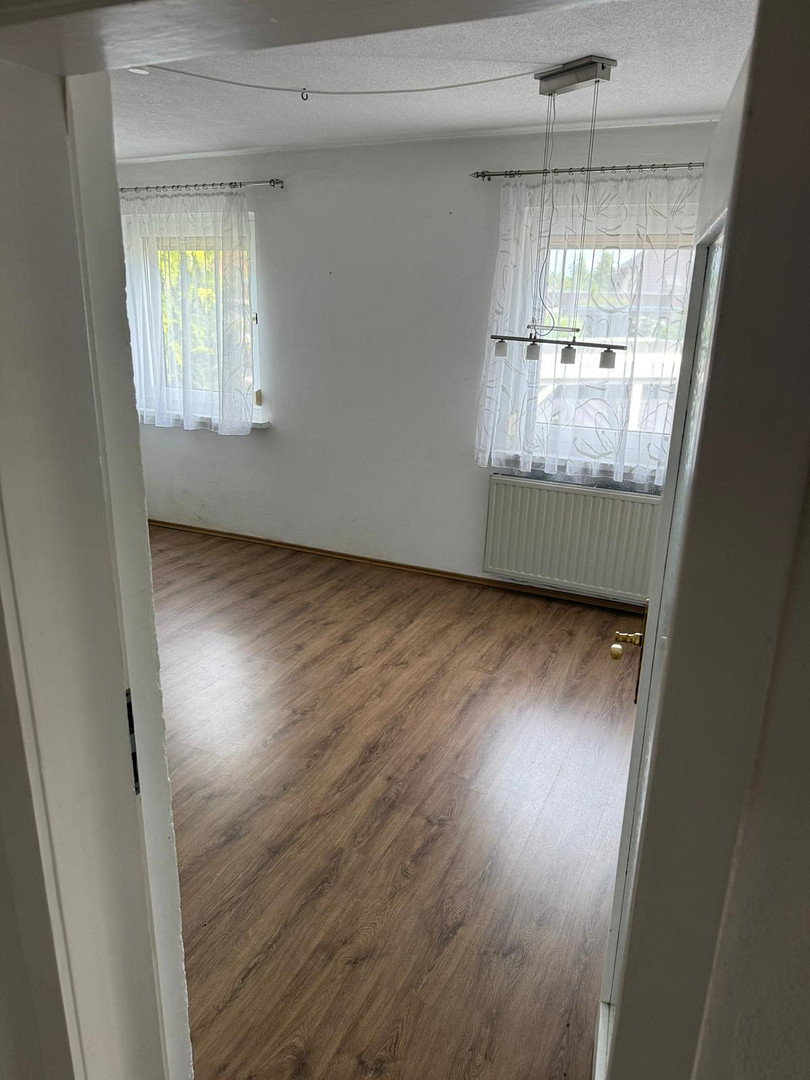 Einfamilienhaus mit 1209qm Grundstück & über 250qm Nutzfläche – Dresden(Prohlis) – Vorschaubild 6