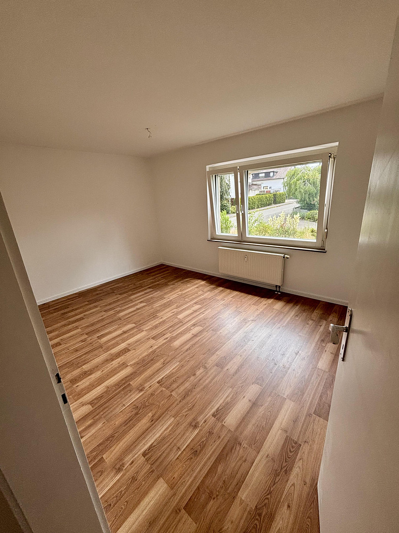 Saniertes 3-Familienhaus bietet viel Platz zur Eigennutzung oder als Wertanlage in Gingen – Gingen(Gingen an der Fils) – Vorschaubild 6
