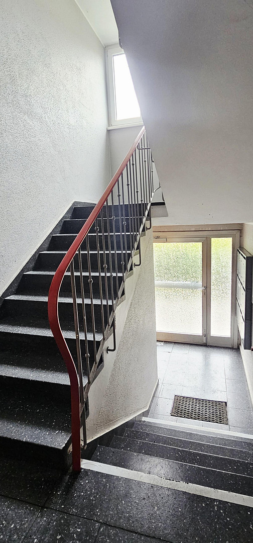 Von Privat! Sehr gut vermietete helle Wohnung, 2ZKB, gr. Balkon mit herrlichem Weitblick – Belfaster Strasse, 13349 Wedding – Vorschaubild 4