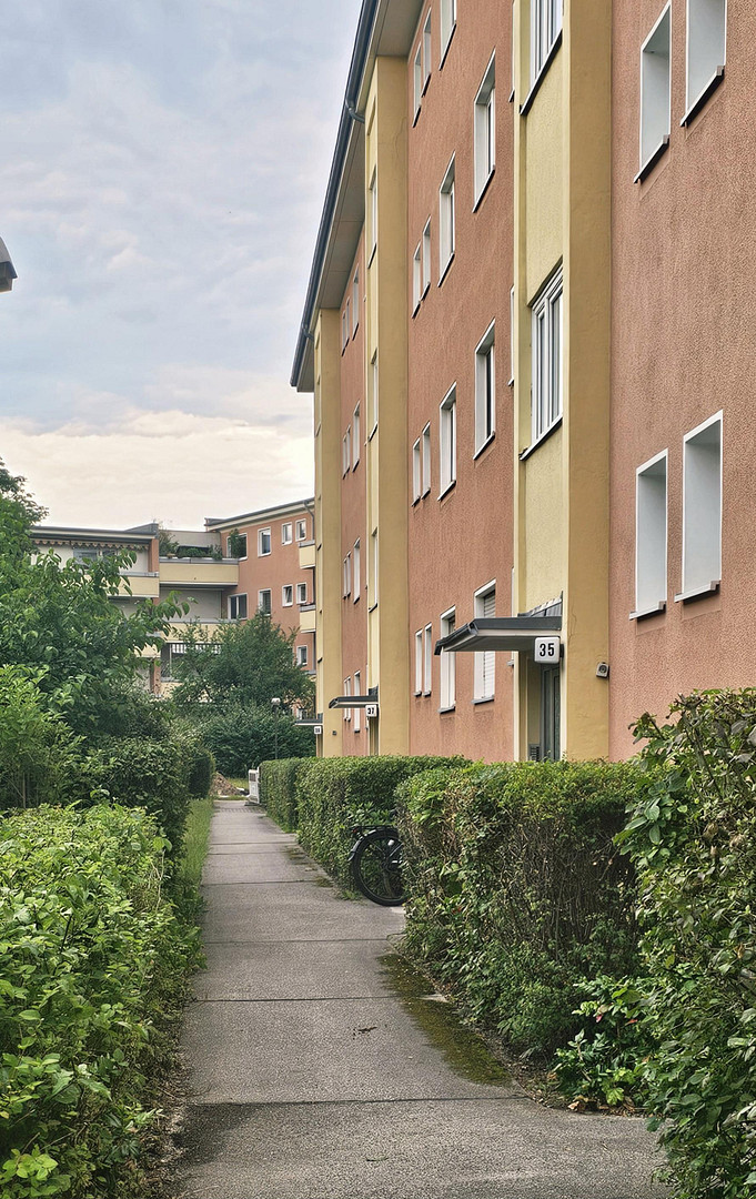 Von Privat! Sehr gut vermietete helle Wohnung, 2ZKB, gr. Balkon mit herrlichem Weitblick – Belfaster Strasse, 13349 Wedding – Vorschaubild 3