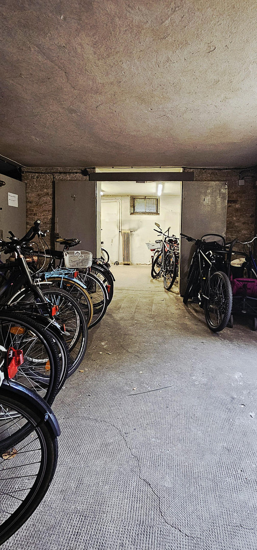 Von Privat! Sehr gut vermietete helle Wohnung, 2ZKB, gr. Balkon mit herrlichem Weitblick – Belfaster Strasse, 13349 Wedding – Vorschaubild 24