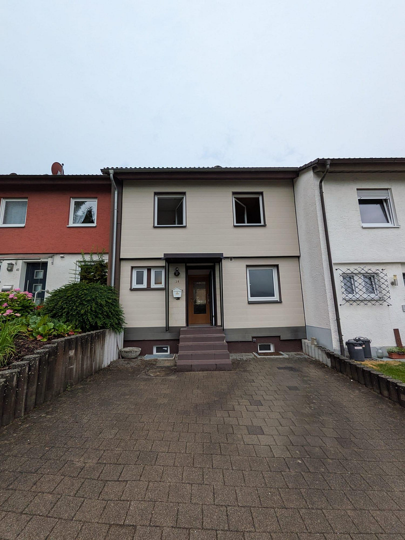 Charmantes Reihenmittelhaus in ruhiger Lage – Schlesische Straße 38, 73431 Aalen – Vorschaubild 2