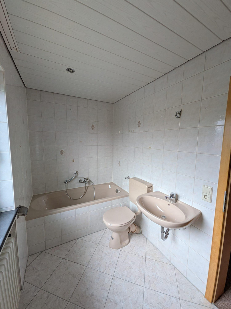 Charmantes Reihenmittelhaus in ruhiger Lage – Schlesische Straße 38, 73431 Aalen – Vorschaubild 12