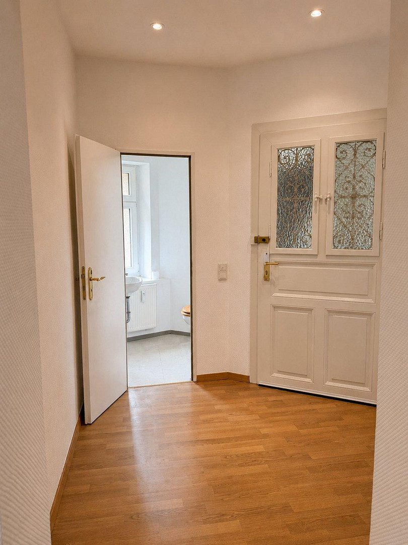 Bezugsfreier Gründerzeit-Altbau mit neuen Holzfenstern und saniertem Treppenhaus von 2025 – Leipzig(Kleinzschocher) – Vorschaubild 11