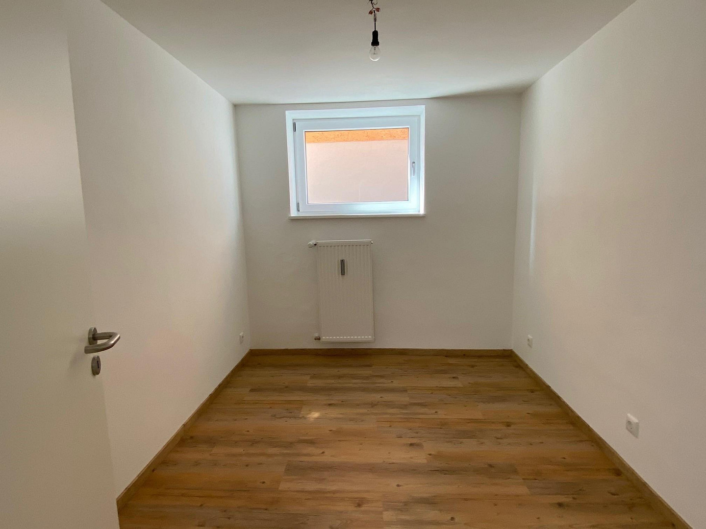 Moderne 3-Zimmer-Wohnung mit Einbauküche, Tageslichtbad und Gartennutzung in Regensburg – Regensburg(Weichs) – Vorschaubild 10