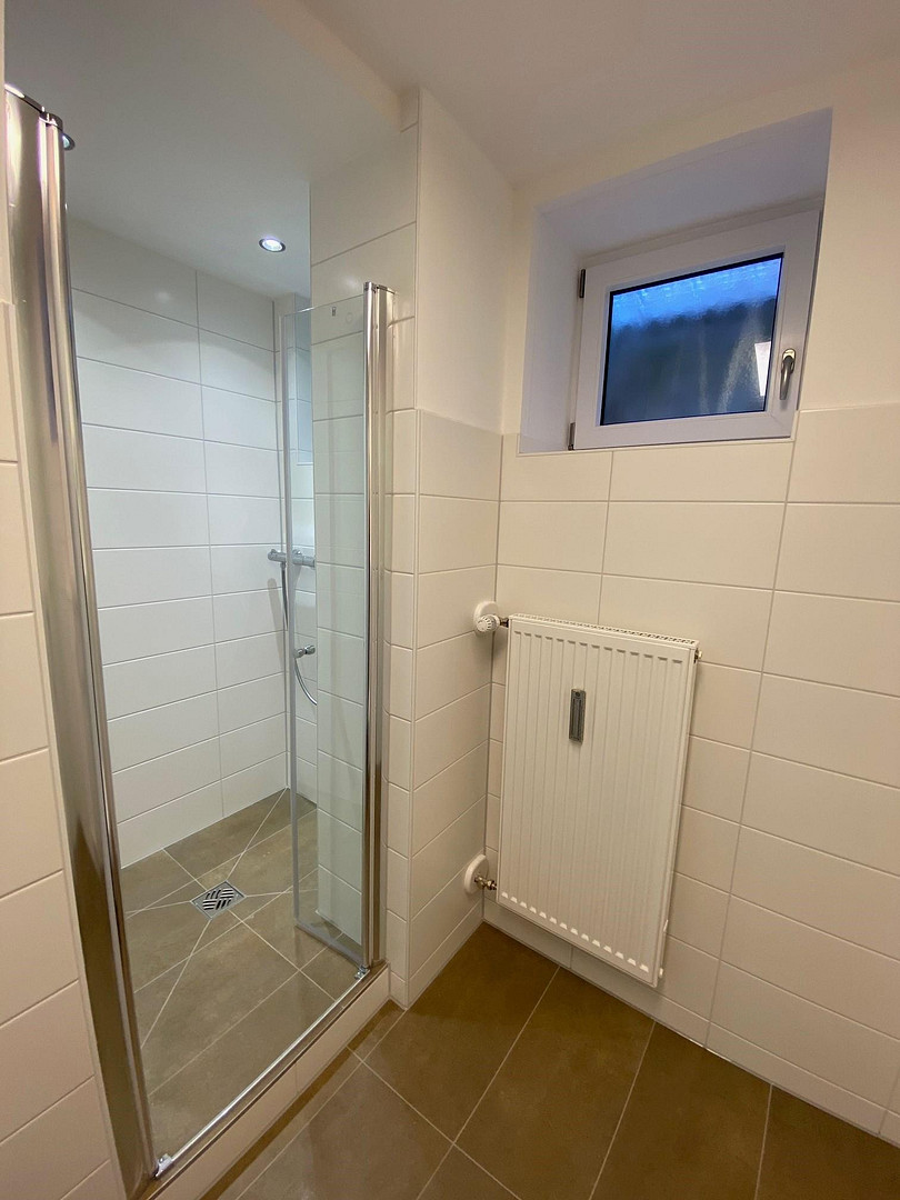 Moderne 3-Zimmer-Wohnung mit Einbauküche, Tageslichtbad und Gartennutzung in Regensburg – Regensburg(Weichs) – Vorschaubild 5