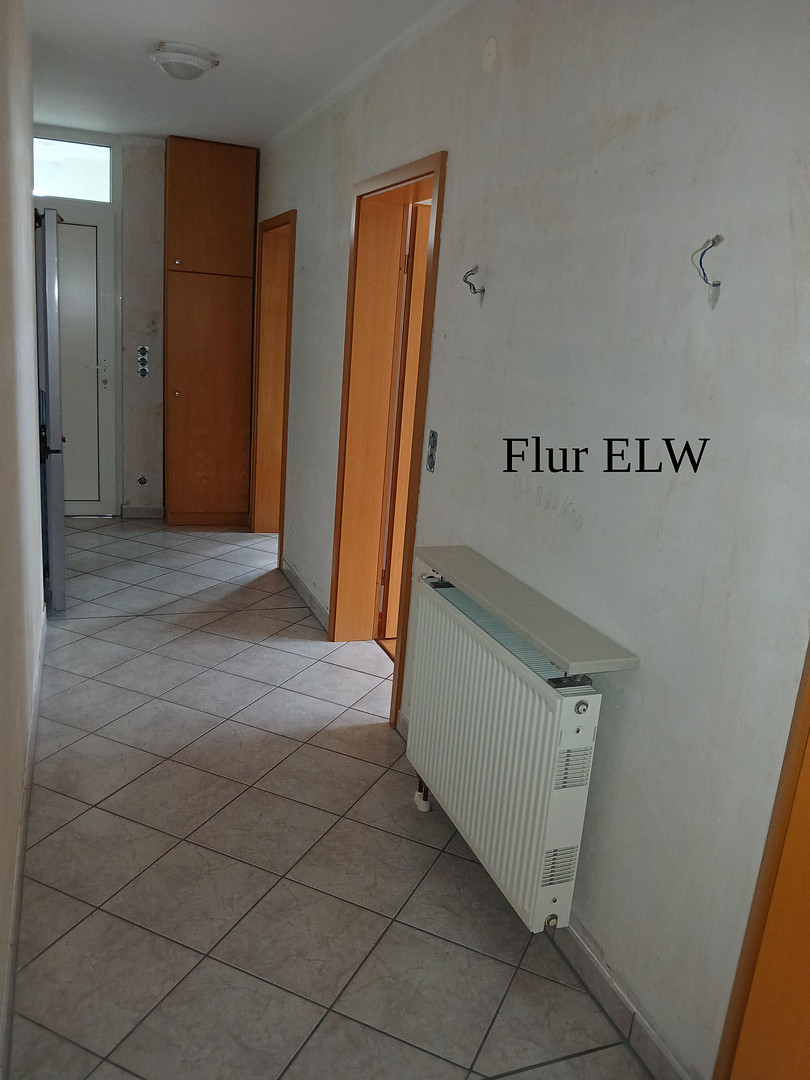 Freistehendes Einfamilienhaus mit Einliegerwohnung – Schenefeld – Vorschaubild 22
