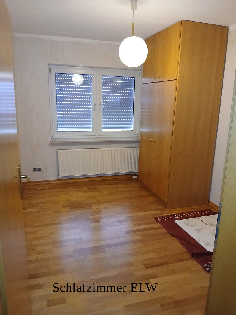 Freistehendes Einfamilienhaus mit Einliegerwohnung – Schenefeld – Vorschaubild 24