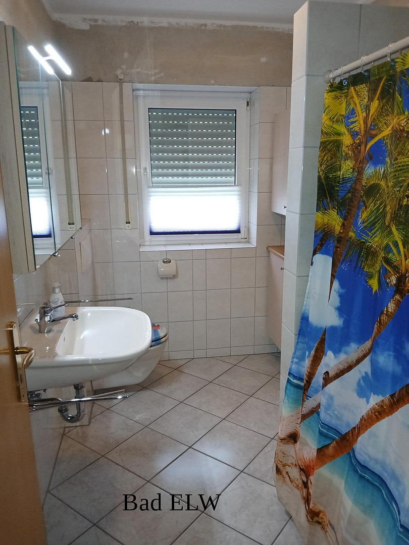Freistehendes Einfamilienhaus mit Einliegerwohnung – Schenefeld – Vorschaubild 26