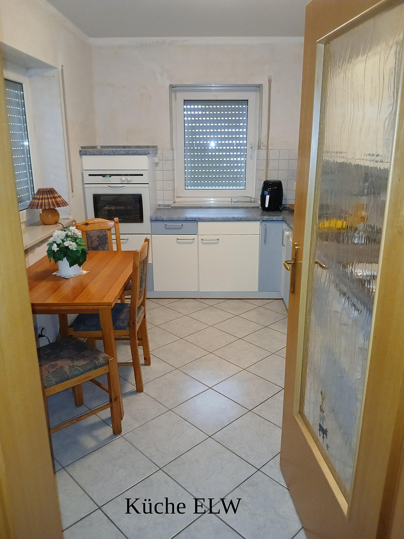 Freistehendes Einfamilienhaus mit Einliegerwohnung – Schenefeld – Vorschaubild 23