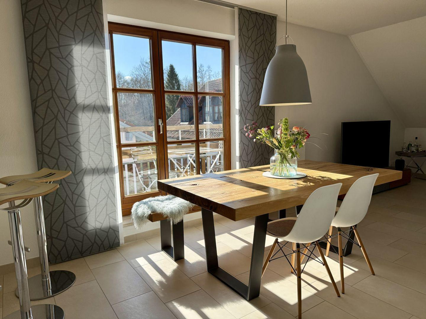 Exklusive Dachgeschosswohnung in Alleinlage – 2 Balkone - 2 Bäder – Reginastrasse 30, 81827 München(Trudering) – Vorschaubild 10