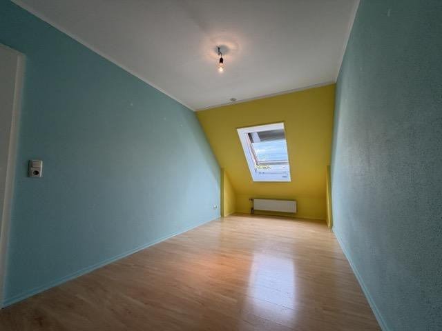 Modernes Familien-Reihenhaus in ruhiger Lage von Regensburg-Burgweinting – Käthe-Dorsch-Weg 12, 93055 Regensburg(Burgweinting) – Vorschaubild 18