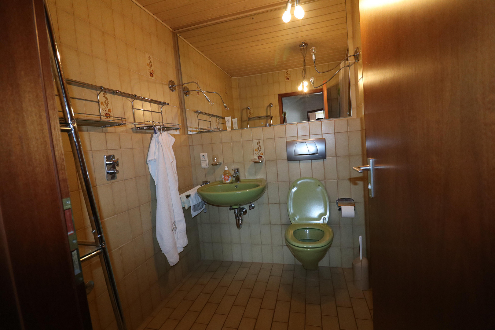 Nähe Klinikum Fürth - Gepflegte 2-Zimmer-Wohnung – Fürth – Vorschaubild 14