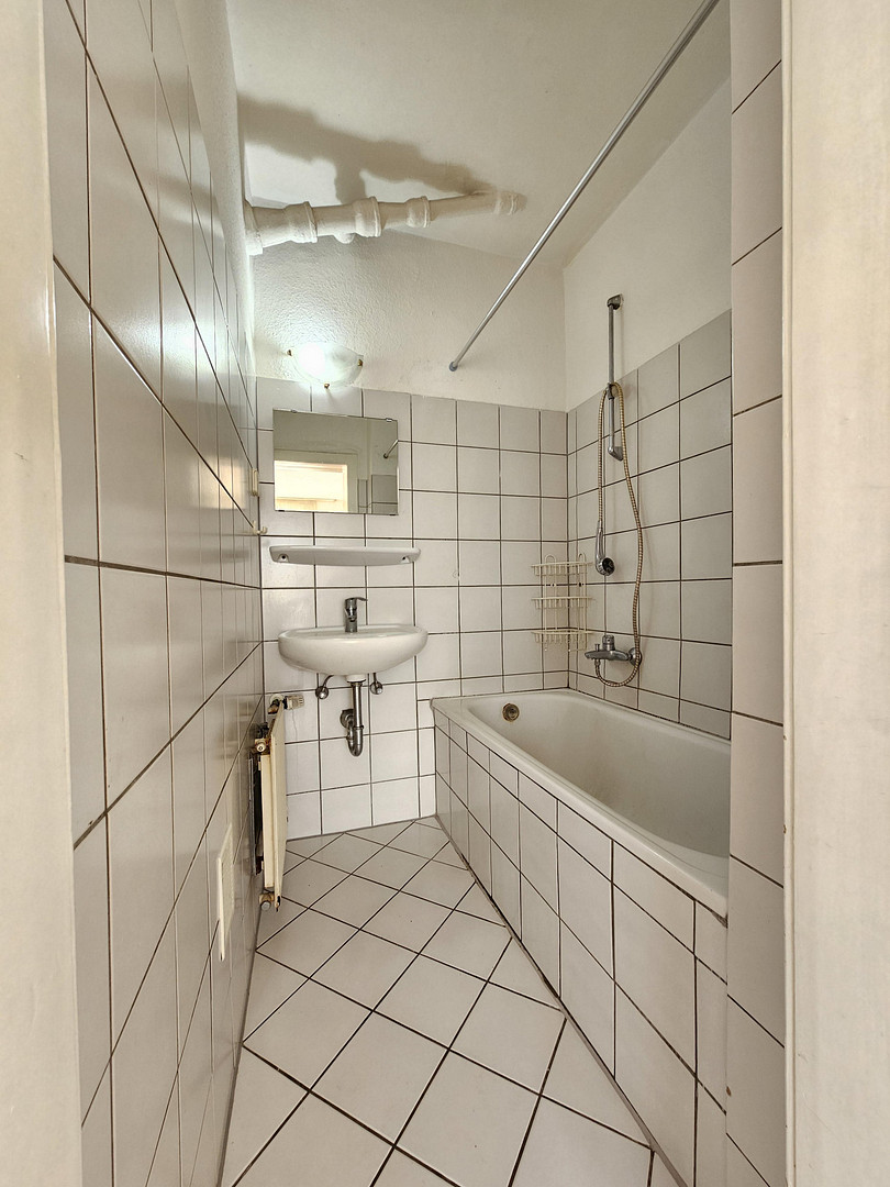 Leere Wohnung mit schönem Schnitt in Citylage – Sonnenstr. 36, 40227 Düsseldorf(Oberbilk) – Vorschaubild 11