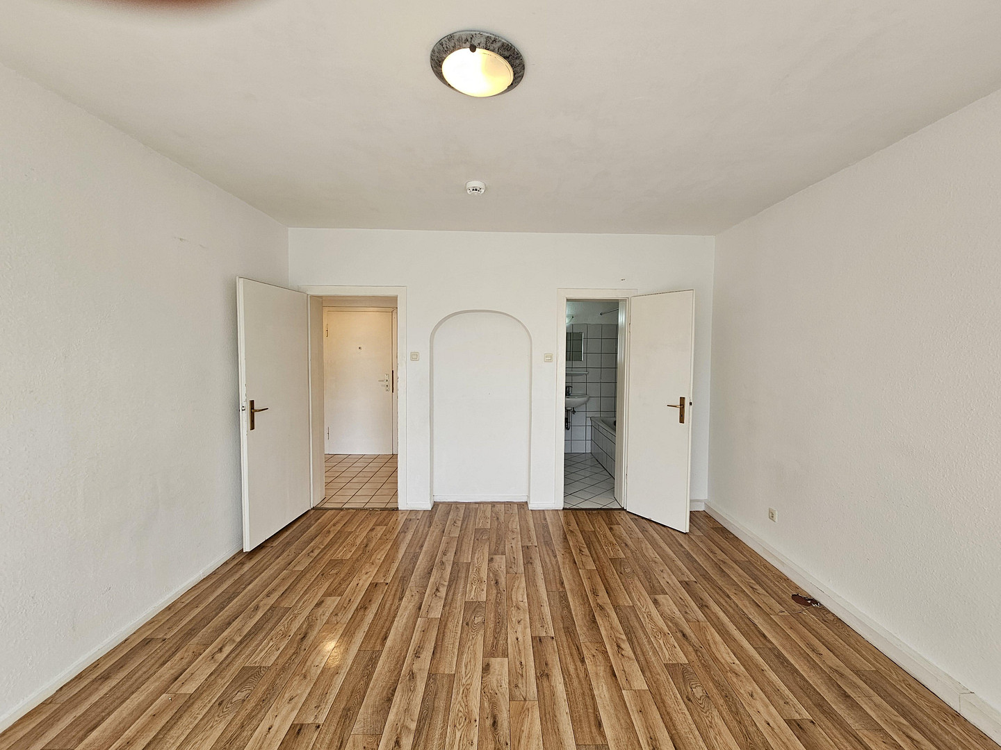 Leere Wohnung mit schönem Schnitt in Citylage – Sonnenstr. 36, 40227 Düsseldorf(Oberbilk) – Vorschaubild 8