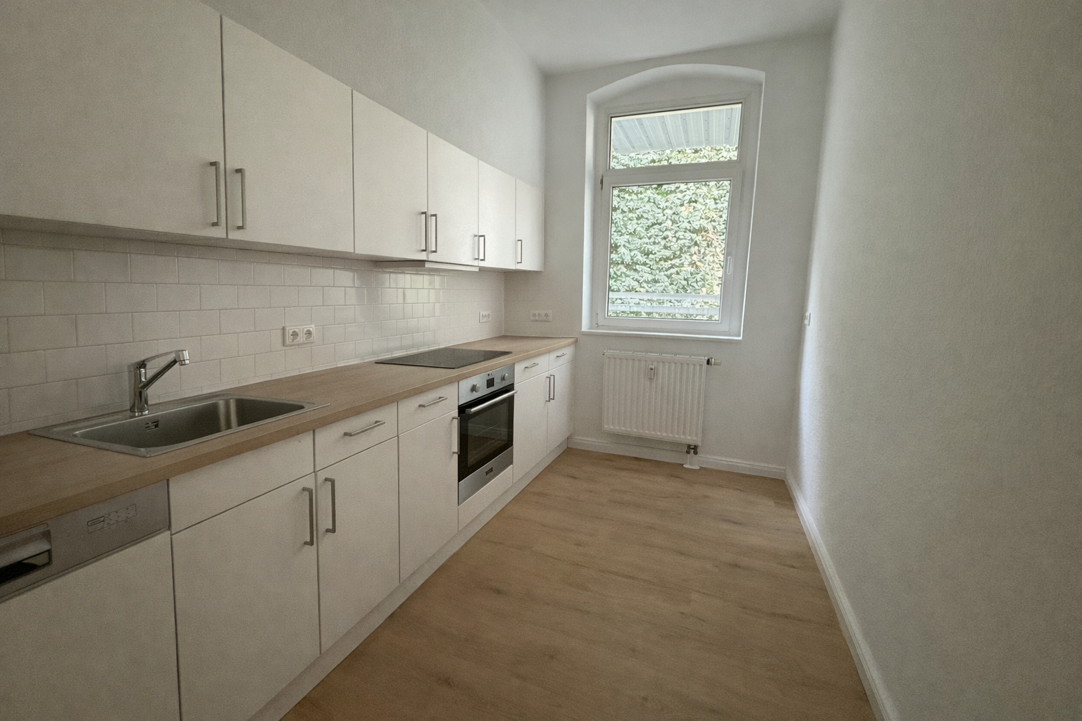 Großzügige 4-Zimmer-Wohnung mit Balkon in Magdeburg – Friesenstraße 57, 39108 Magdeburg(Stadtfeld) – Vorschaubild 8