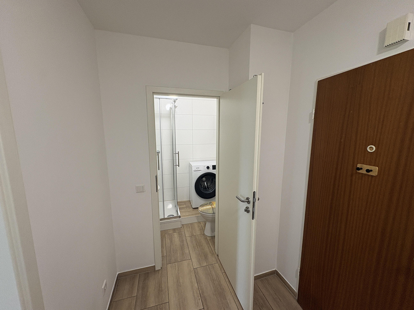 Modernisierte 1-Zimmer-Wohnung in Erlangen-Bruck – voll möbliert, Einbauküche, Waschmaschine – 91058 Erlangen – Vorschaubild 9
