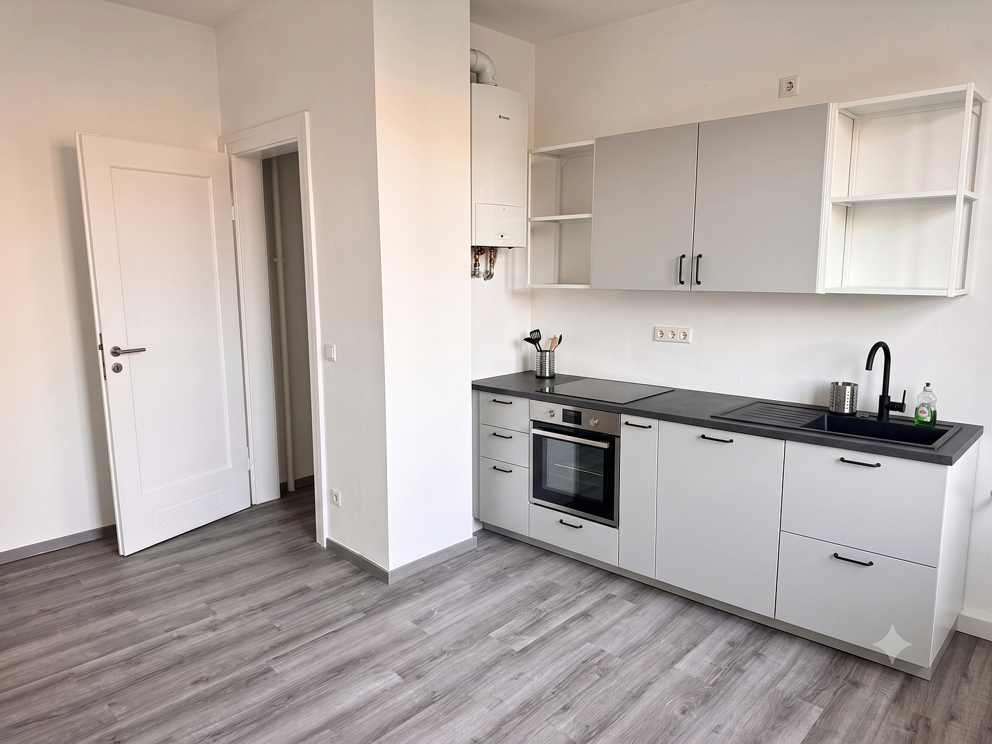 Frisch renovierte 2Zi-Whg. mit neuer Küche – Landgrabenstraße, 90443 Nürnberg(Steinbühl) – Vorschaubild 2