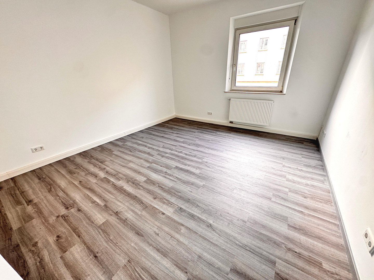 Frisch renovierte 2Zi-Whg. mit neuer Küche – Landgrabenstraße, 90443 Nürnberg(Steinbühl) – Vorschaubild 4