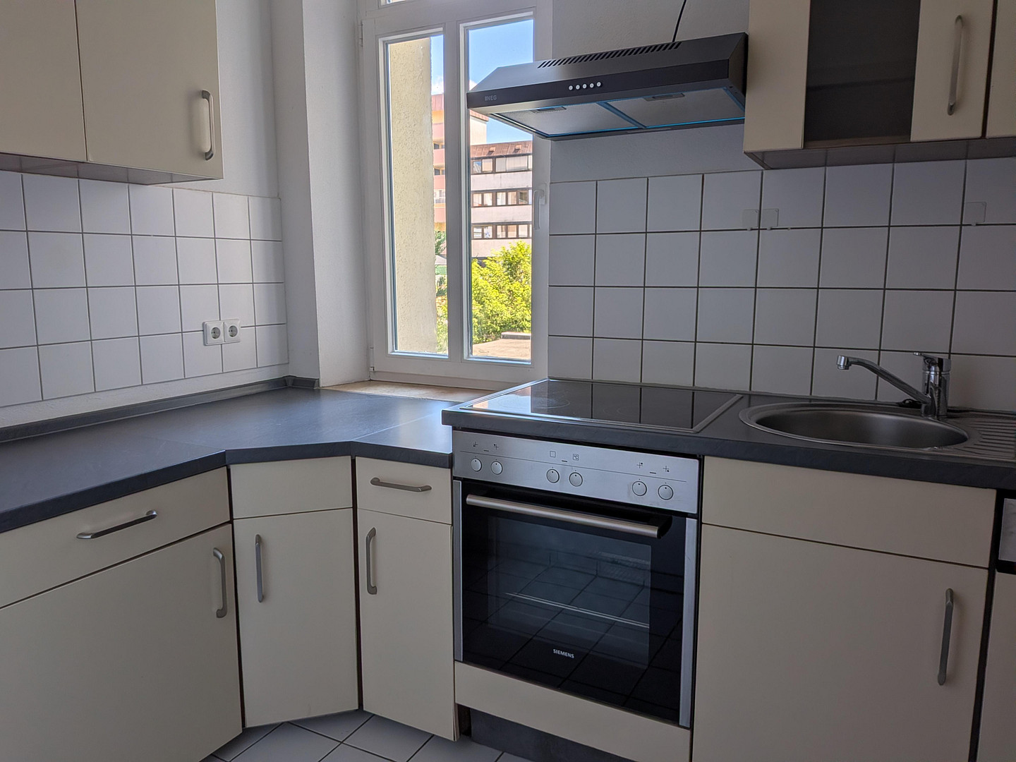 Renovierte Altbauwohnung mit großem Balkon – provisionsfrei, leerstehend, nahe Hauptbahnhof – Aufseßplatz 5, 90459 Nürnberg(Galgenhof) – Vorschaubild 6