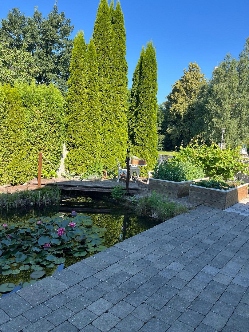 Modernes Einfamilienhaus mit Wintergarten, Doppelgarage und liebevoll angelegtem Garten in Schwendi – Schwendi – Vorschaubild 8