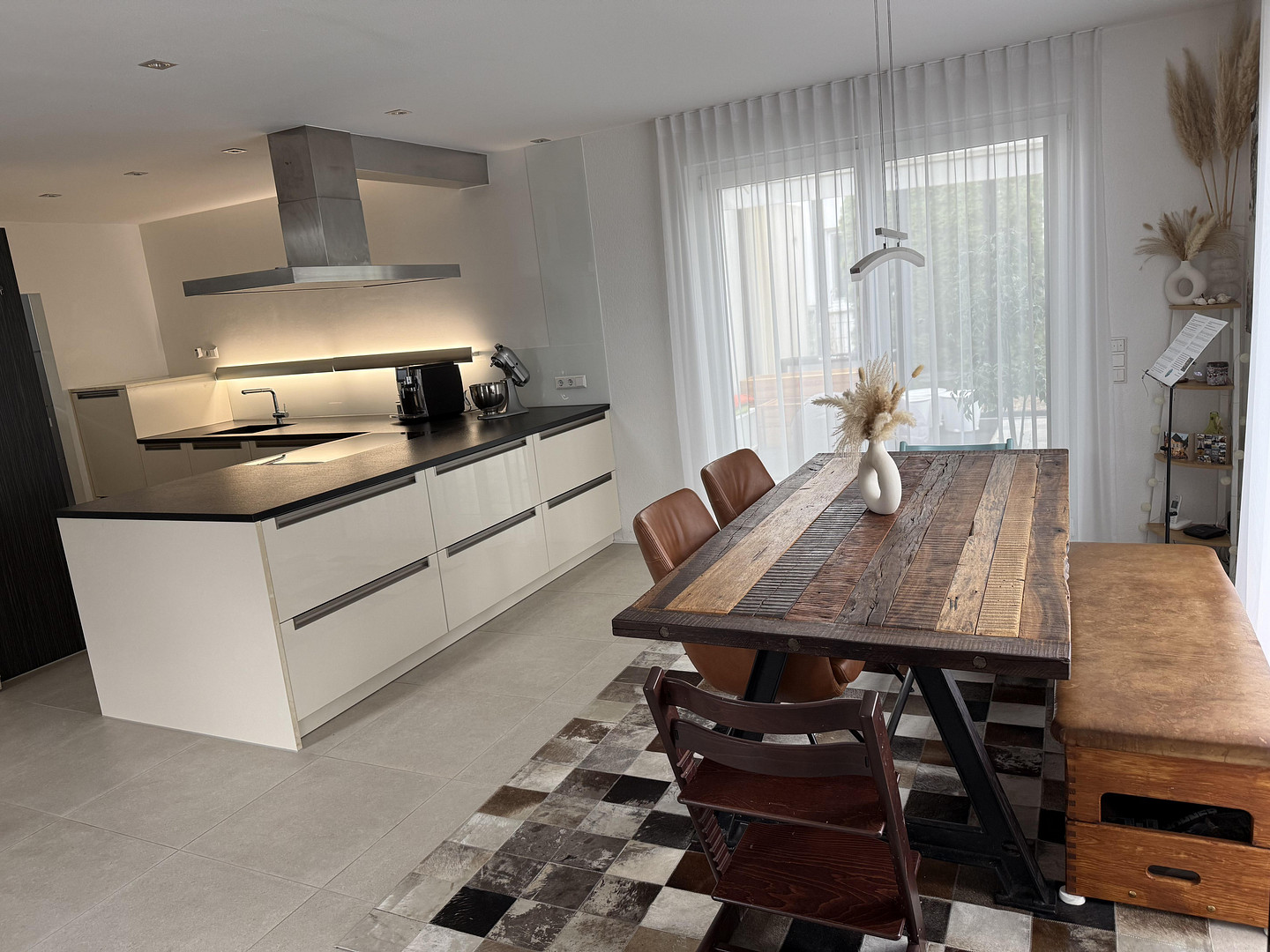 Modernes Einfamilienhaus mit Wintergarten, Doppelgarage und liebevoll angelegtem Garten in Schwendi – Schwendi – Vorschaubild 12