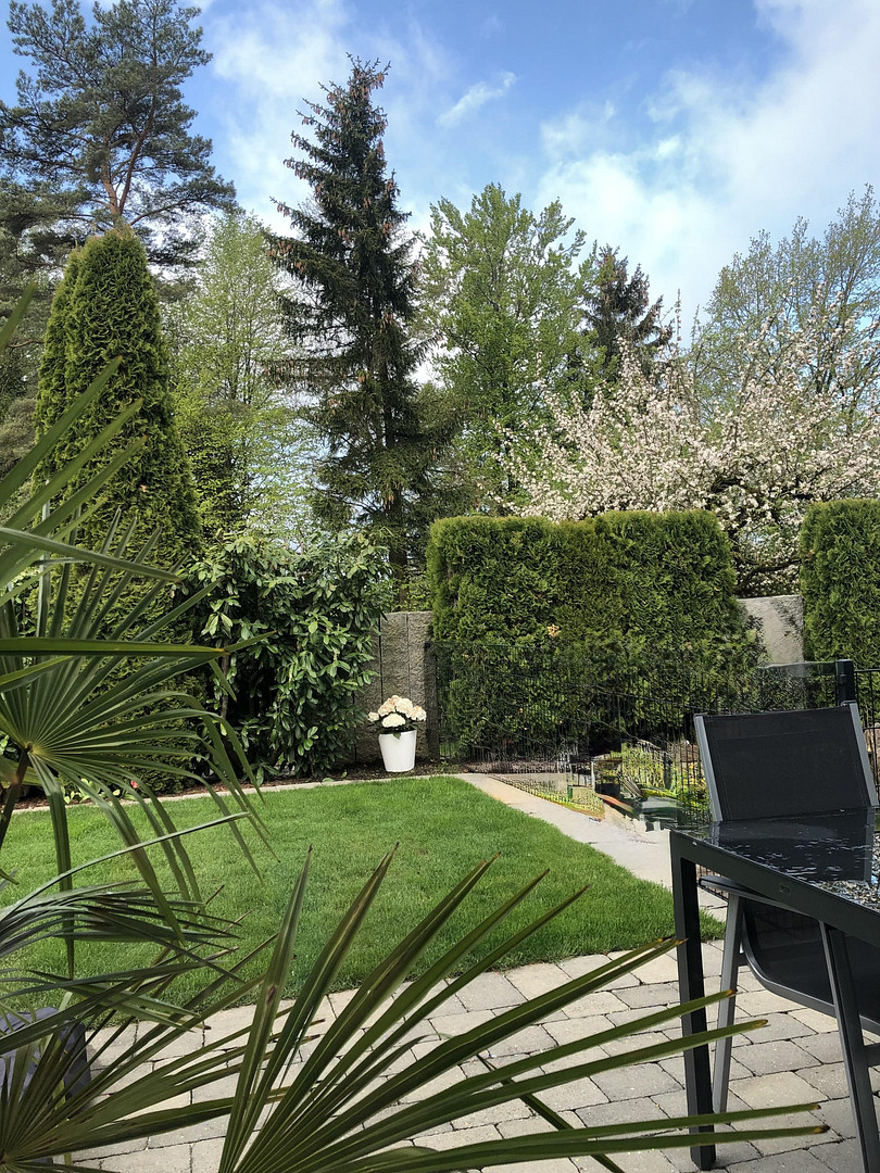 Modernes Einfamilienhaus mit Wintergarten, Doppelgarage und liebevoll angelegtem Garten in Schwendi – Schwendi – Vorschaubild 9
