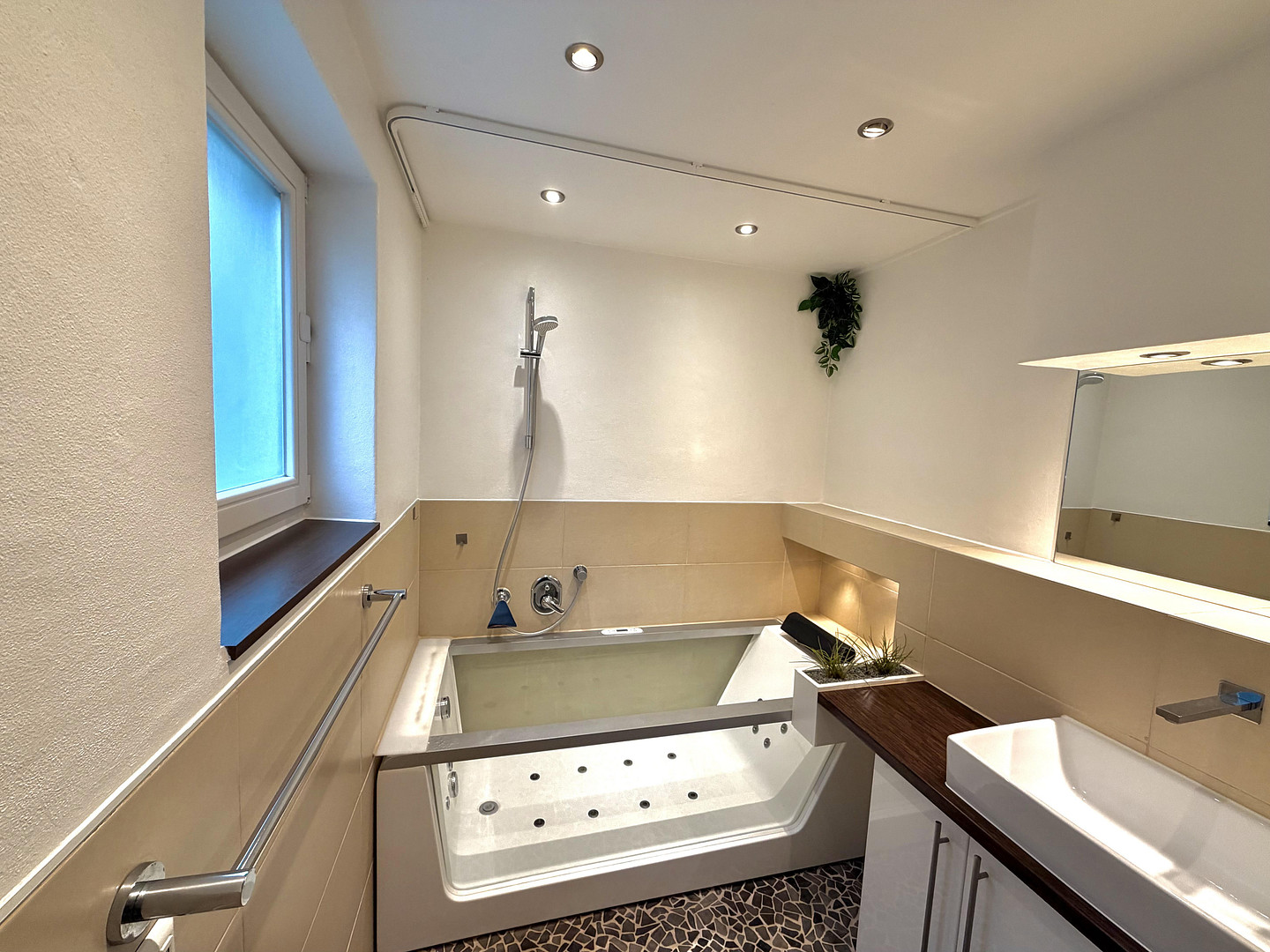 Hochwertige Split-Level-Wohnung mit Hauscharakter in Junkersdorfer Bestlage – 50858 Köln(Junkersdorf) – Vorschaubild 21