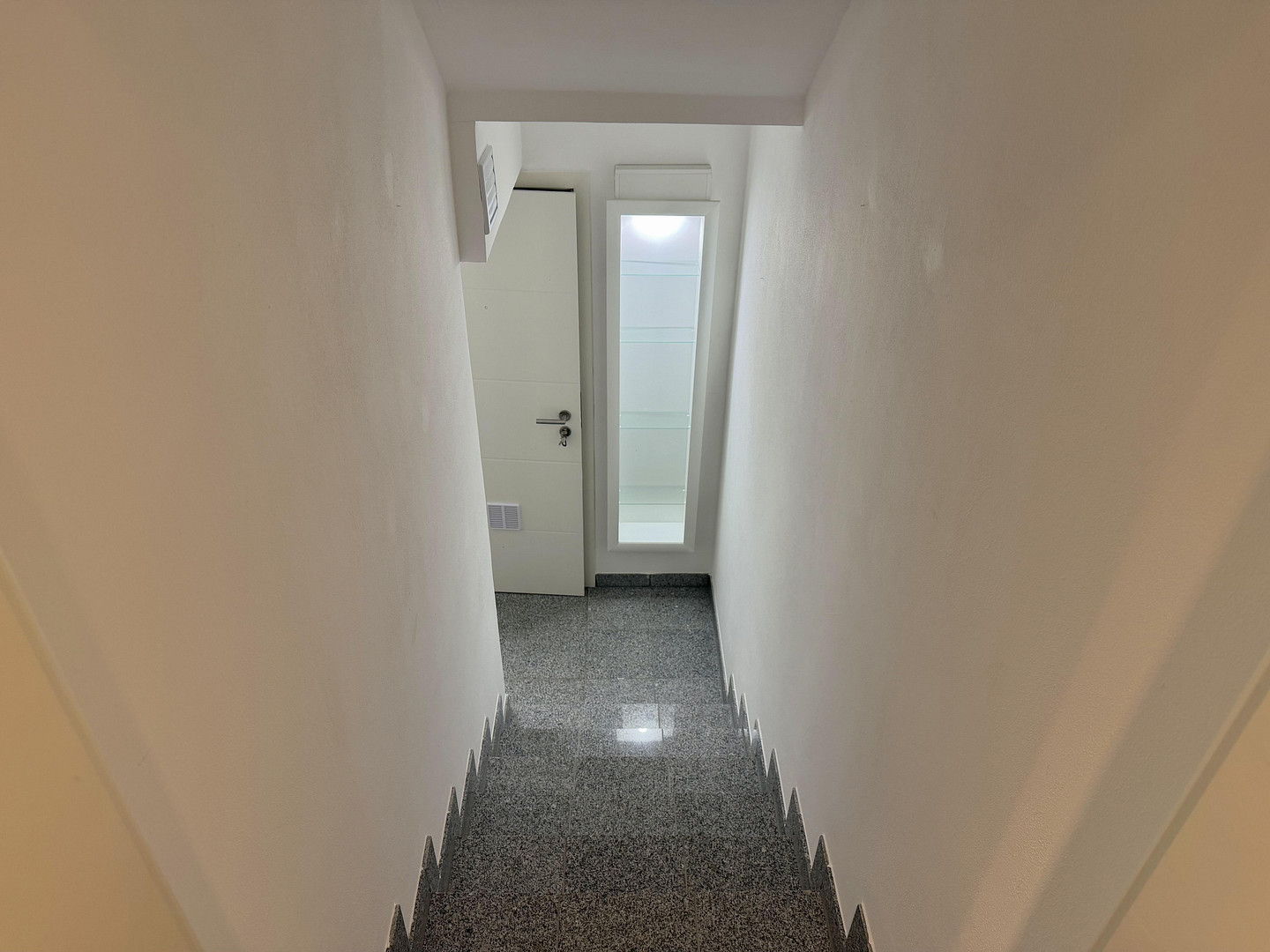 Hochwertige Split-Level-Wohnung mit Hauscharakter in Junkersdorfer Bestlage – 50858 Köln(Junkersdorf) – Vorschaubild 23
