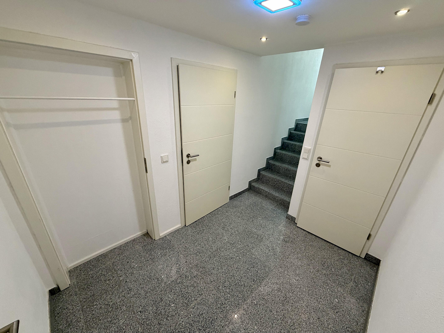 Hochwertige Split-Level-Wohnung mit Hauscharakter in Junkersdorfer Bestlage – 50858 Köln(Junkersdorf) – Vorschaubild 26