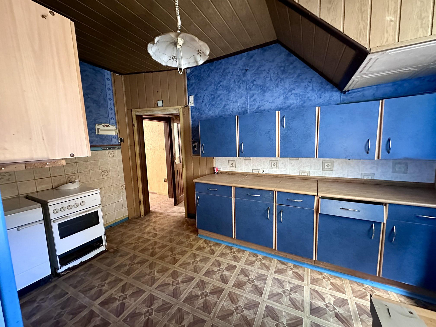 Sanierungsbedürftiges Stadthaus im Zentrum – viel Potenzial zum attraktiven Preis – Herzogstraße 87, 66954 Pirmasens – Vorschaubild 9