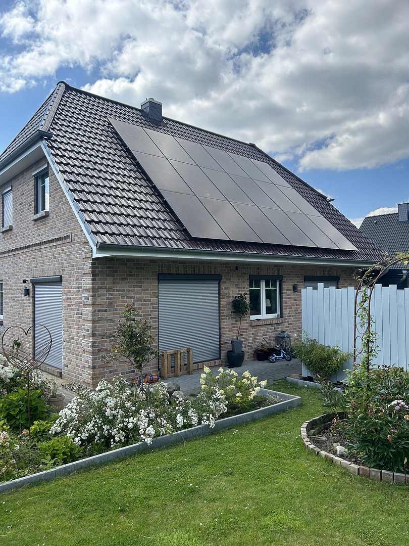 Modernes Einfamilienhaus mit Photovoltaikanlage und Garten in Wacken – Wacken – Vorschaubild 2