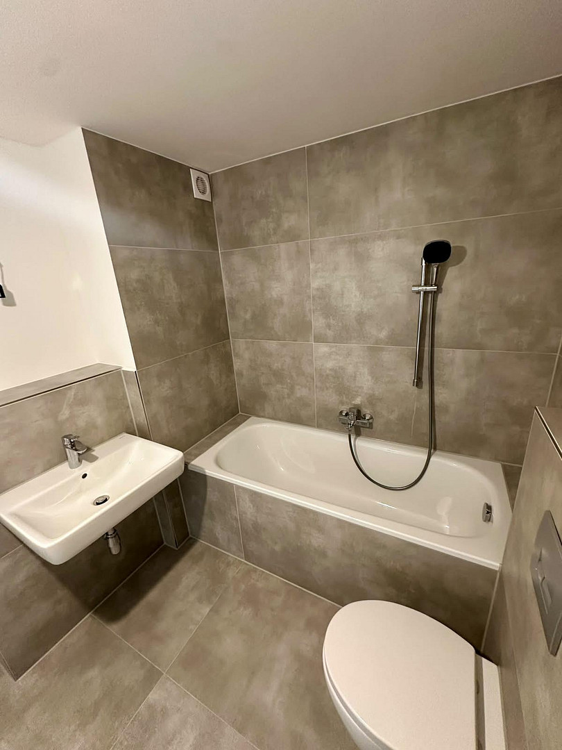 Großzügige 4-Zimmer-Wohnung mit ca. 135 m², Balkon, 2 Bädern, Aufzug und Garage in Düsseldorf-Bilk – 40223 Düsseldorf(Bilk) – Vorschaubild 14