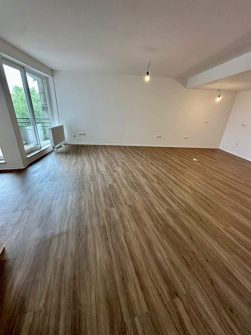 Großzügige 4-Zimmer-Wohnung mit ca. 135 m², Balkon, 2 Bädern, Aufzug und Garage in Düsseldorf-Bilk – 40223 Düsseldorf(Bilk) – Vorschaubild 2