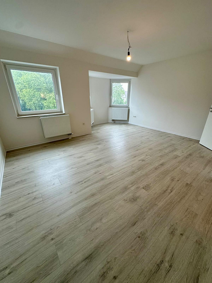 Großzügige 4-Zimmer-Wohnung mit ca. 135 m², Balkon, 2 Bädern, Aufzug und Garage in Düsseldorf-Bilk – 40223 Düsseldorf(Bilk) – Vorschaubild 21