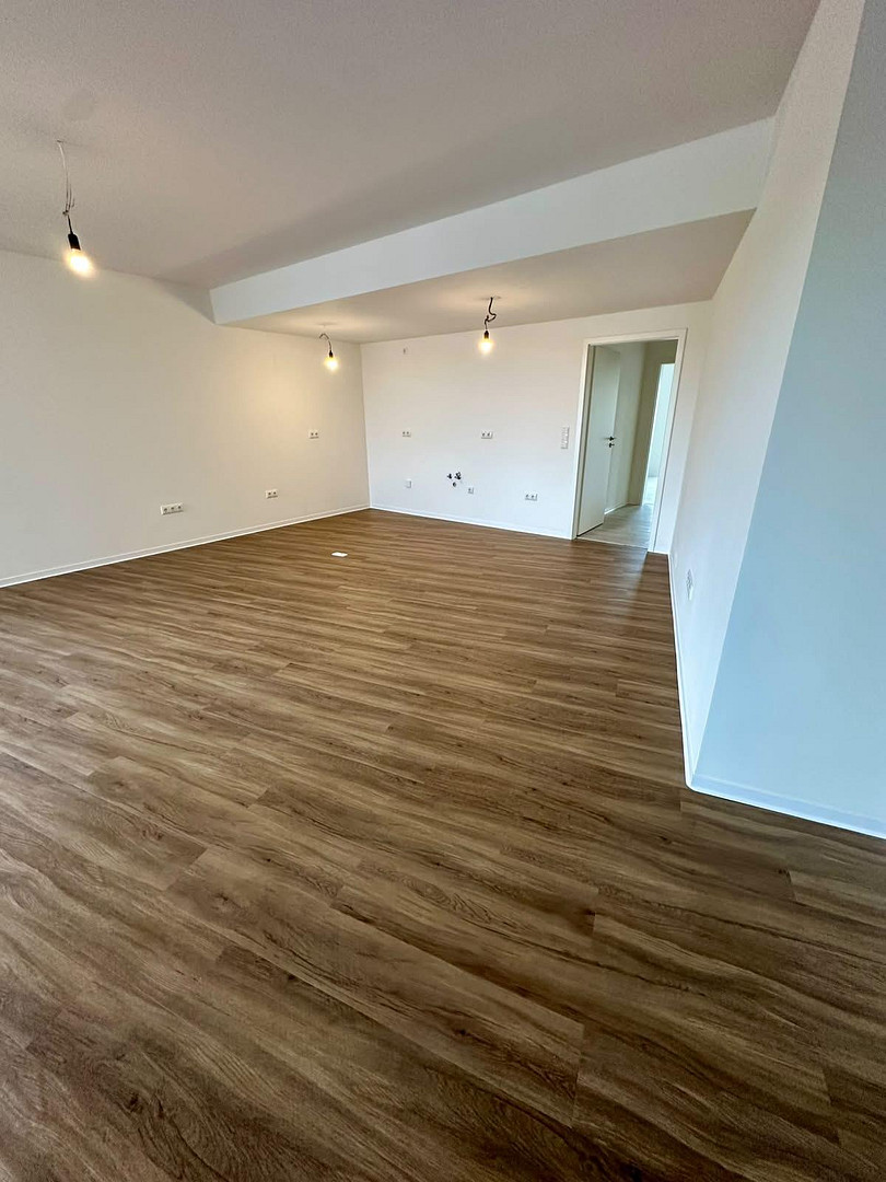 Großzügige 4-Zimmer-Wohnung mit ca. 135 m², Balkon, 2 Bädern, Aufzug und Garage in Düsseldorf-Bilk – 40223 Düsseldorf(Bilk) – Vorschaubild 3