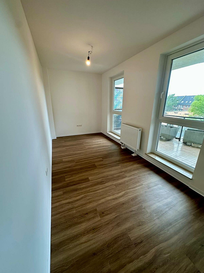 Großzügige 4-Zimmer-Wohnung mit ca. 135 m², Balkon, 2 Bädern, Aufzug und Garage in Düsseldorf-Bilk – 40223 Düsseldorf(Bilk) – Vorschaubild 8