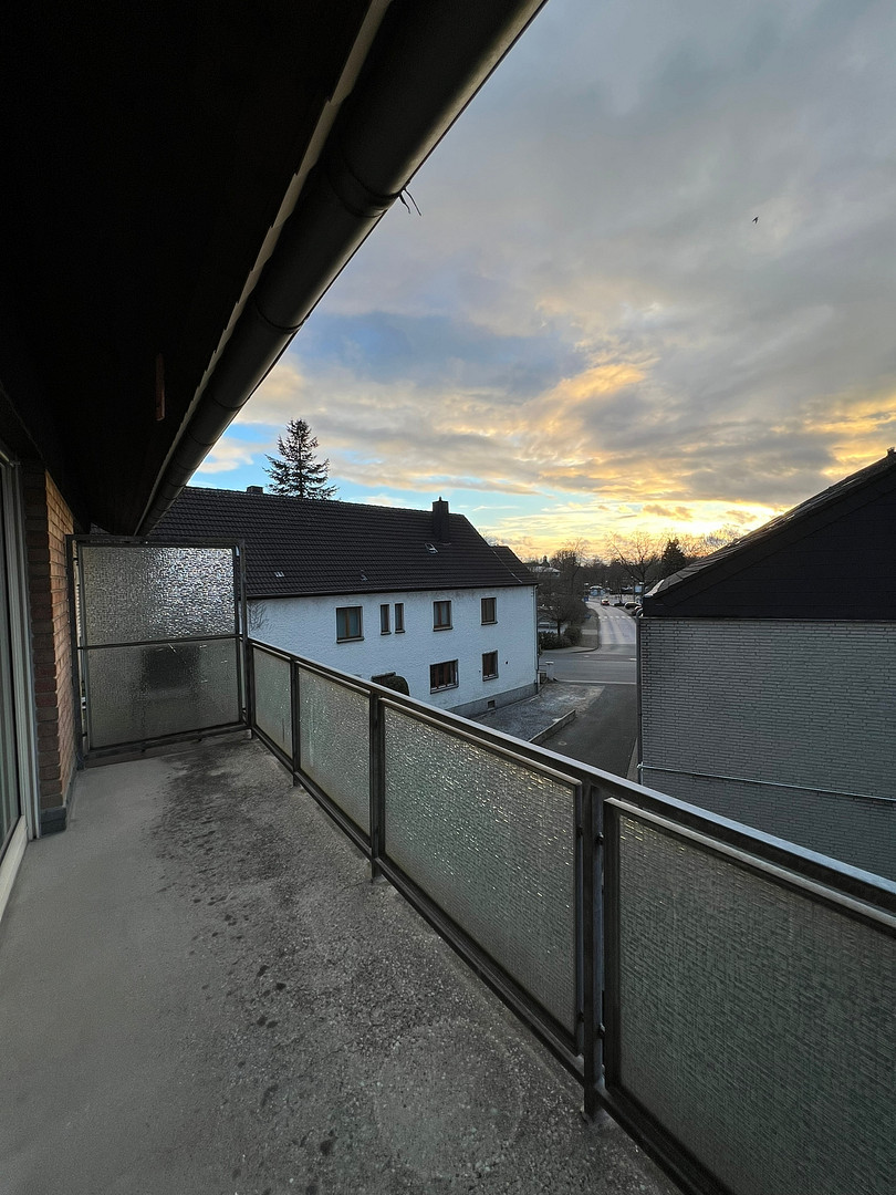 Von priv. - schönes 1-Zi. Single-Appartement in Paderborn Schloß Neuhaus, ruhige Lage m. Balkon 2.OG – Paderborn OT Schloß Neuhaus(Schloß Neuhaus) – Vorschaubild 9