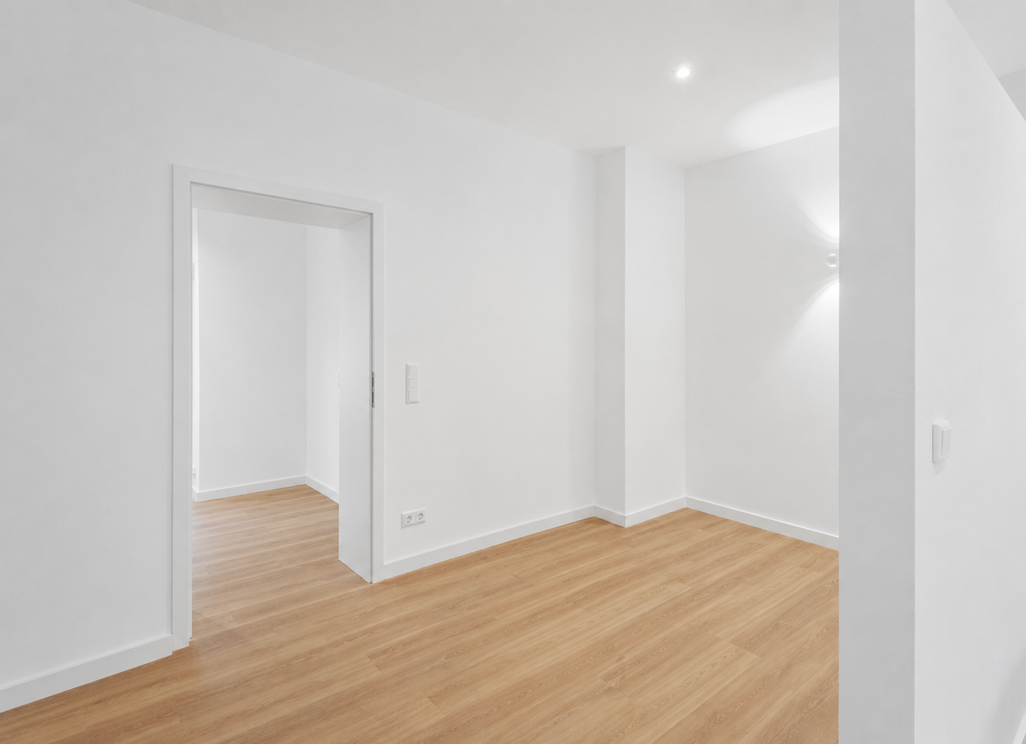 Erstbezug nach Sanierung nahe Kö: 2-Zi.-Wohnung mit neuer EBK und Balkon – Zimmerstraße 7, 40215 Düsseldorf(Friedrichstadt) – Vorschaubild 4