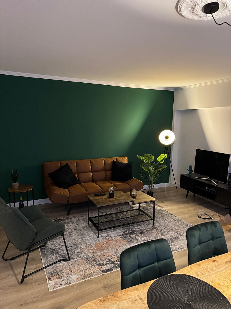 “Move in ready” möblierte 70 qm City‑Wohnung im Herzen von Wiesbaden (ab 01.09)