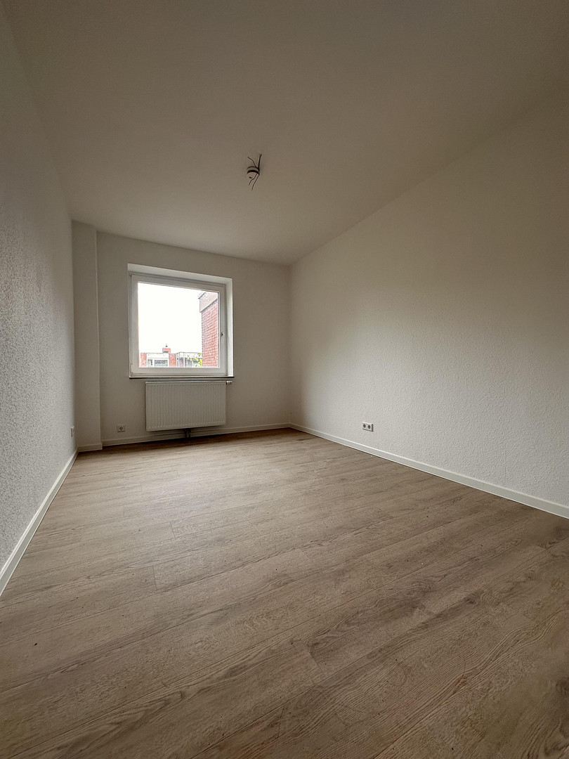 Sanierte 3,5 Zimmer Wohnung - WG geeignet - teilklimatisiert - Oldenburg Bloherfelde – 26129 Oldenburg(Bloherfelde) – Vorschaubild 2