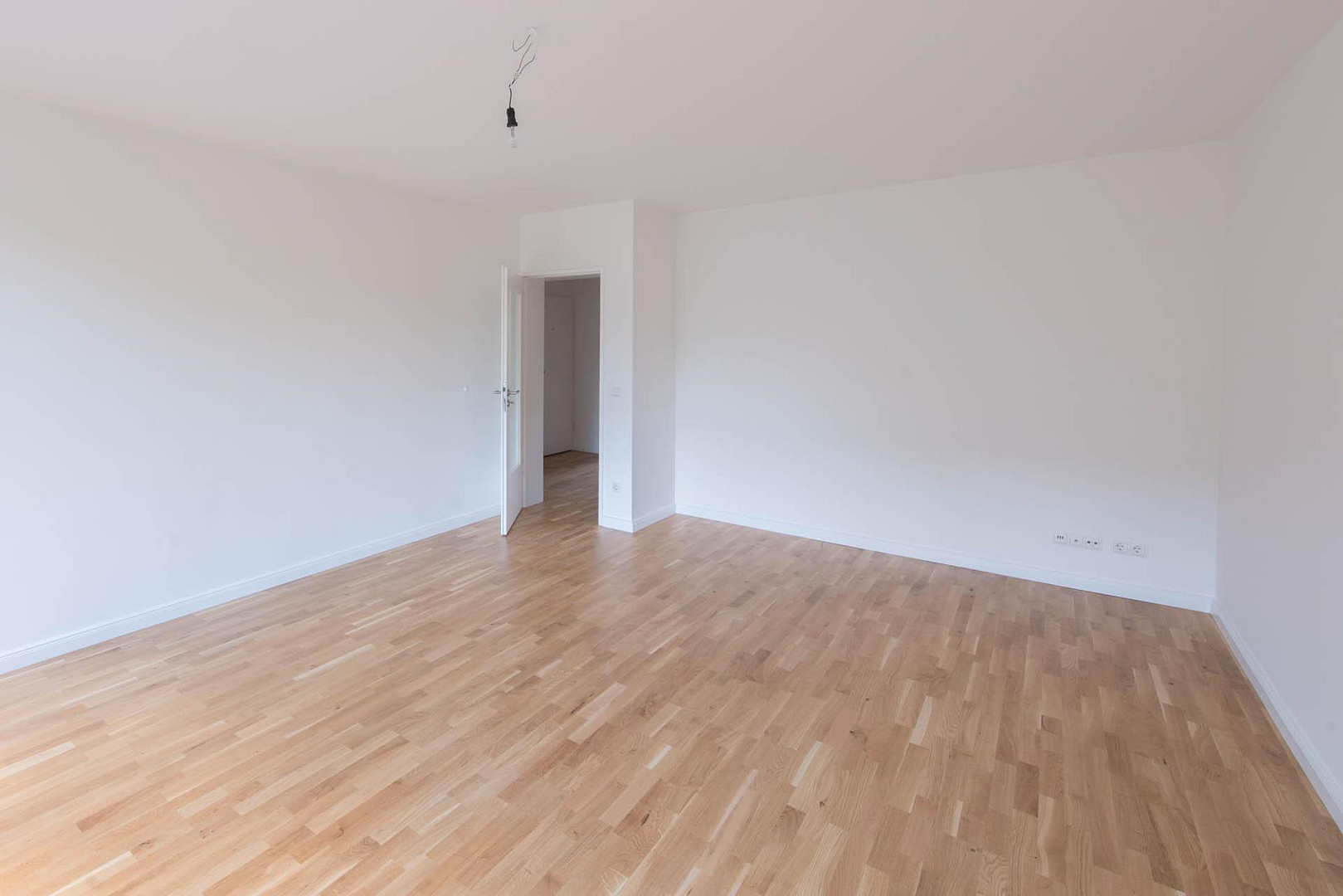Helle 3-Zimmer-Wohnung mit Balkon & TG Stellplatz in HH-Hohenfelde - (frei lieferbar) – 22087 Hamburg(Hohenfelde) – Vorschaubild 2