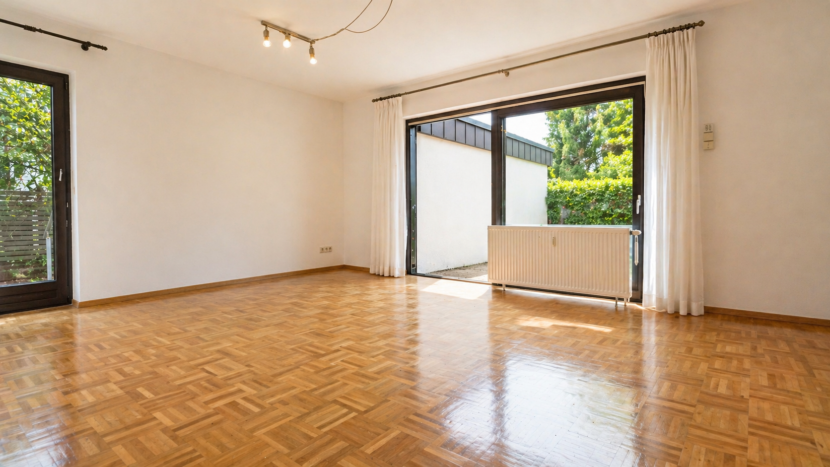 Grüne Oase in Reutlingen: 3-Zi-Erdgeschosswohnung mit Terrasse – Reutlingen – Vorschaubild 2