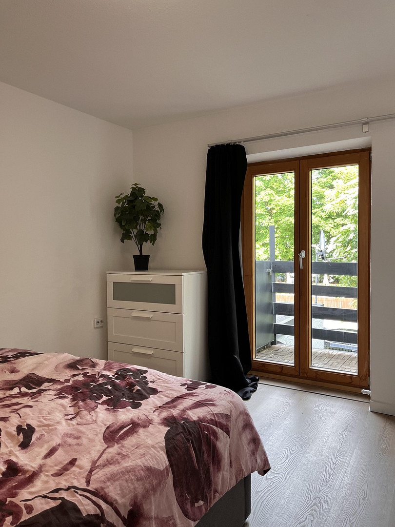Gemütliche möblierte Wohnung mit Blick ins Grüne – München(Solln) – Vorschaubild 3